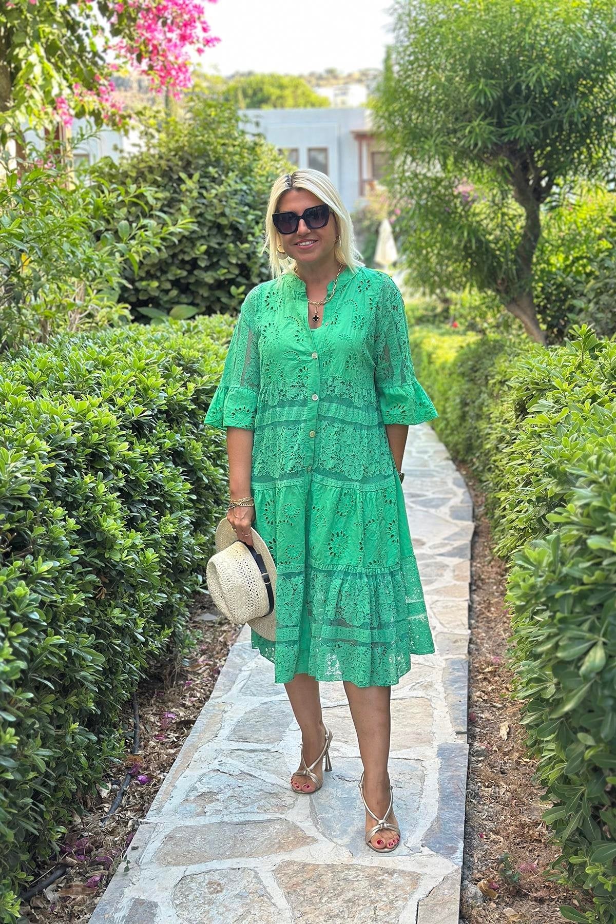 Mirelle – Tijdloze jurk met verfijnde details