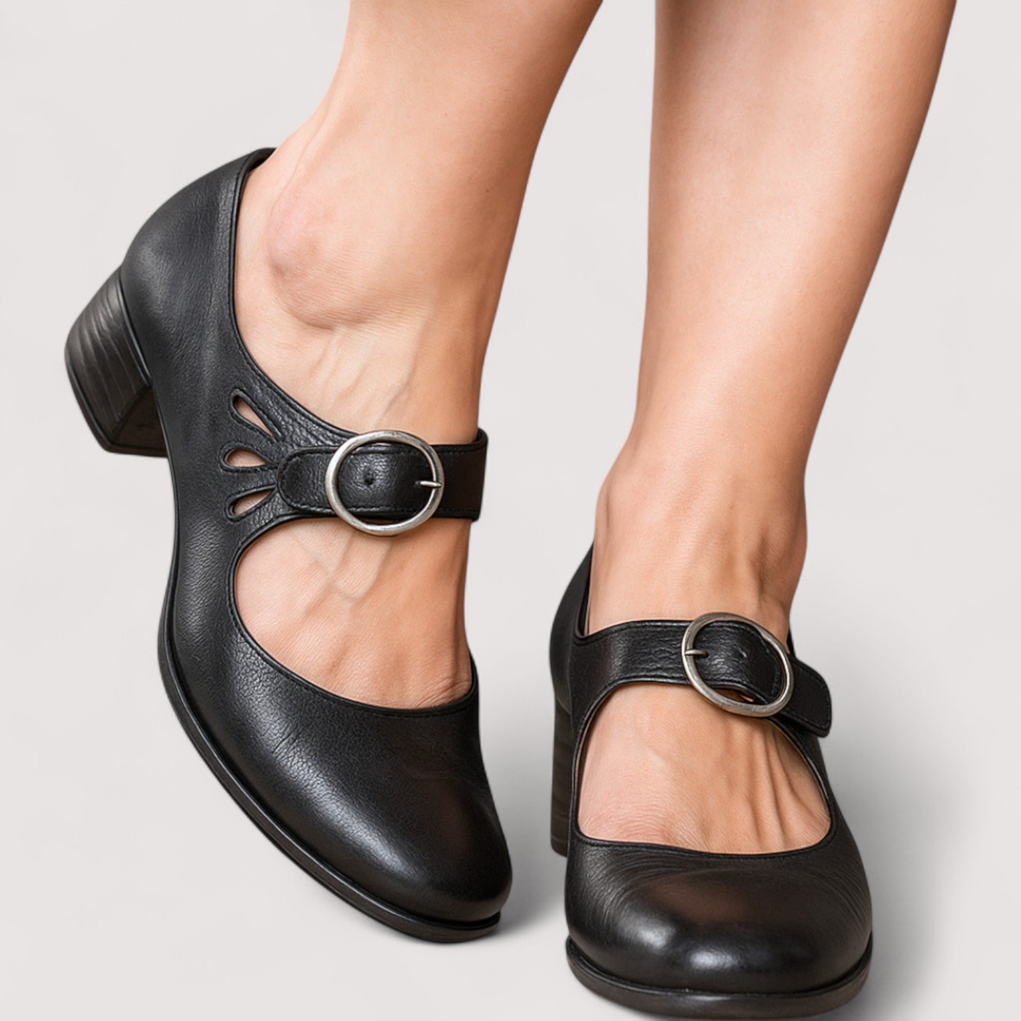 Clara - Elegant decolleté